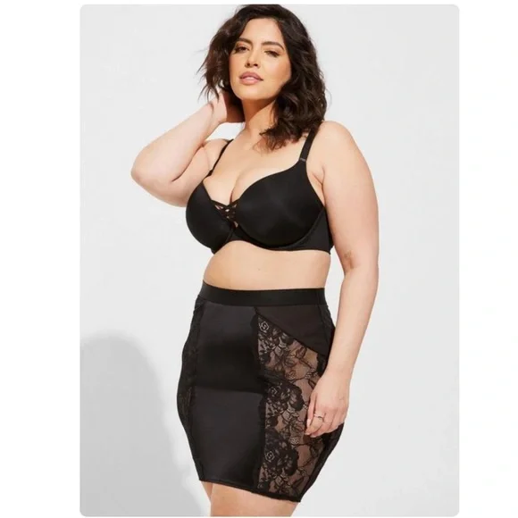 TORRID NWT Satin And Lace Retro Slip Skirt - Picture 4 of 6